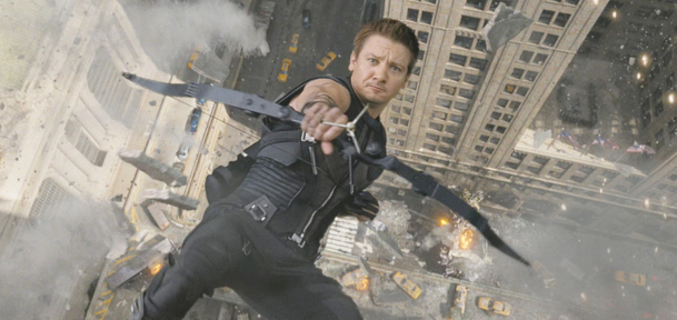 Hawkeye: Jeremy Renner by měl pochodeň předat kámošce Bumblebeeho | Fandíme filmu