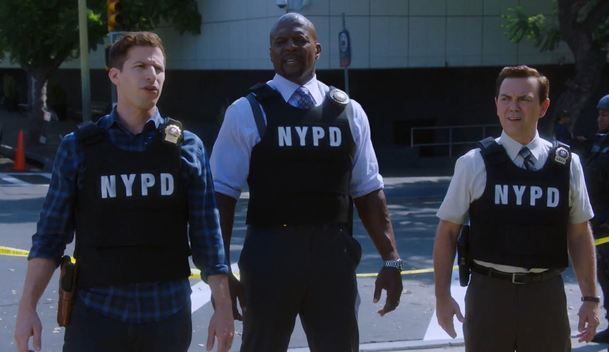 Brooklyn 99: Osmá řada sitcomu se bude kvůli současnému dění v USA zásadně měnit | Fandíme serialům