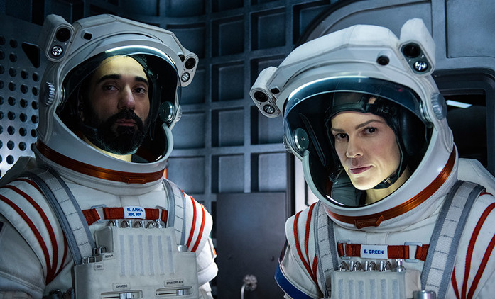 Away: Hillary Swank se vydává na Mars v novém seriálu od Netflixu | Fandíme seriálům