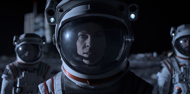 Away: Hillary Swank se vydává na Mars v novém seriálu od Netflixu | Fandíme serialům