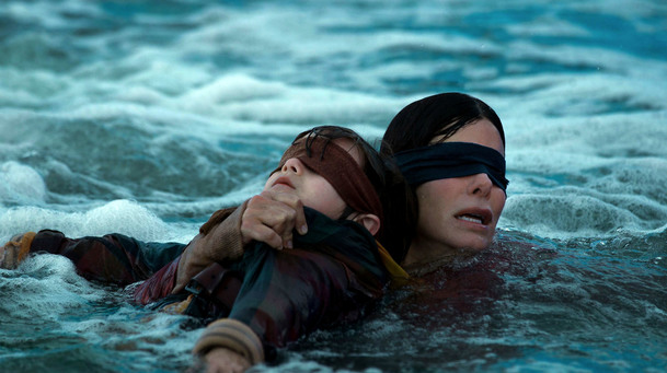 Bird Box 2: Sandra Bullock se vrátí do světa, kde musíte mít zavřené oči | Fandíme filmu