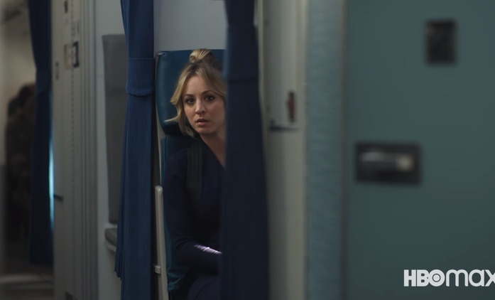 The Flight Attendant: Nový sitcom s Kaley Cuoco jsme ještě ani neviděli a už se chystá 2. řada | Fandíme seriálům