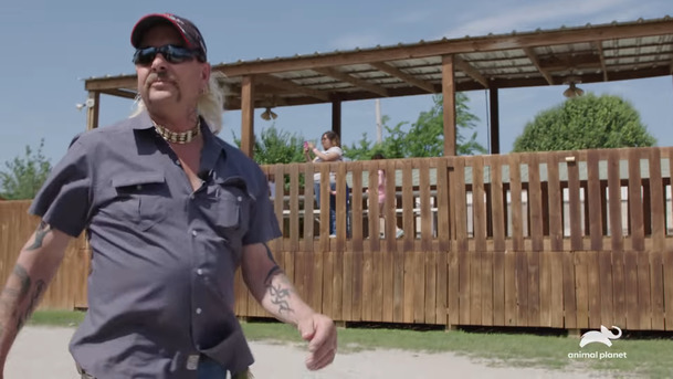 Surviving Joe Exotic: Následník Pána tygrů se ukazuje v prvním traileru | Fandíme serialům