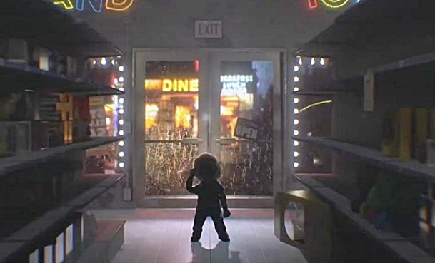 Chucky: Teaser nás bere do hračkárny a vnadí na návrat vraždící panenky | Fandíme serialům