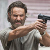 Živí mrtví: Scenárista přirovnává snímek o Ricku Grimesovi k Loganovi | Fandíme filmu