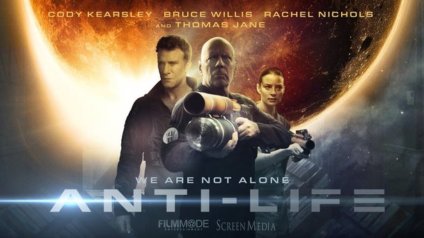 Bruce Willis na fotkách hned ze dvou chystaných sci-fi filmů | Fandíme filmu