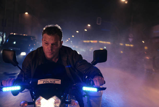 Bourne: Z akční série je divadelní kaskadérská show | Fandíme filmu