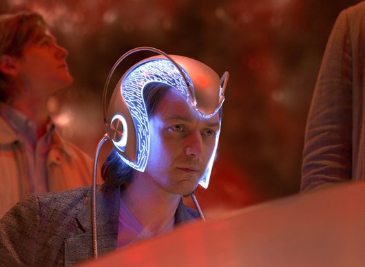 Almost You: James McAvoy v nové sci-fi, kde AI oživí zesnulou sestru | Fandíme filmu