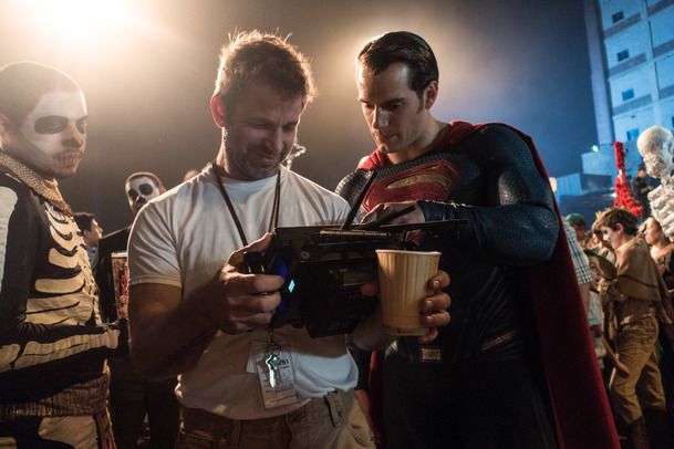 Justice League: Superman v černém obleku v ukázce z režisérské verze | Fandíme filmu