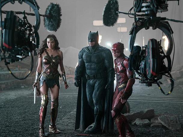 Justice League: Superman v černém obleku v ukázce z režisérské verze | Fandíme filmu