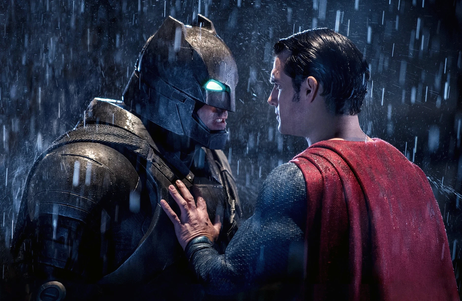 Před novou Justice League Snyder přinese vylepšenou verzi Batman v Superman