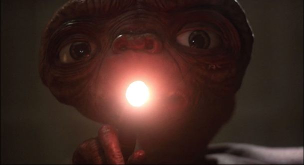 Upřímný trailer si vykoledovala i Spielbergova klasika E.T. - Mimozemšťan | Fandíme filmu