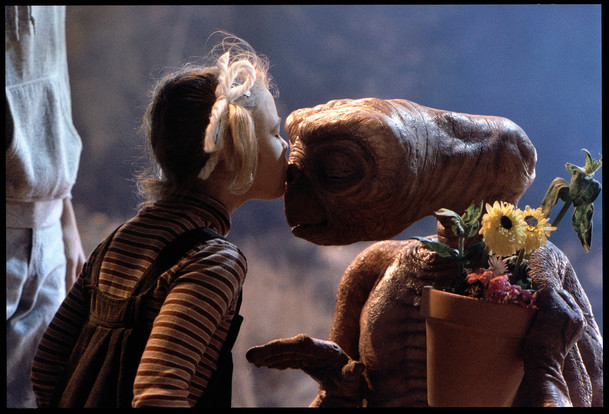 Upřímný trailer si vykoledovala i Spielbergova klasika E.T. - Mimozemšťan | Fandíme filmu