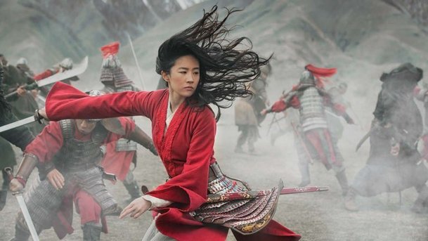 Mulan: Disney skládá zbraně, obří mega film jde v části světa rovnou na internet | Fandíme filmu