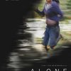 Alone: Sériový  vrah terorizuje zlomenou vdovu | Fandíme filmu