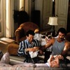 Tři muži a nemluvně: Zac Efron se stane tatínkem | Fandíme filmu