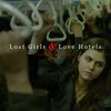 Lost Girls & Love Hotels: Alexandra Daddario, láska a smyslnost v neonovém Tokiu | Fandíme filmu