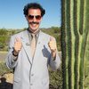 Borat 2: Šestý nejznámější Kazach v traileru  předvádí, jak si nandat roušku | Fandíme filmu