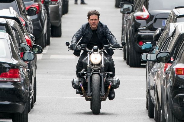 Mission: Impossible 7: Tom Cruise opět létá vzduchem, tentokrát na motorce | Fandíme filmu