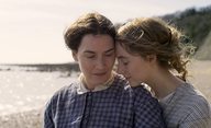 Ammonite: Mladičká Saoirse Ronan okouzlí postarší Kate Winslet | Fandíme filmu