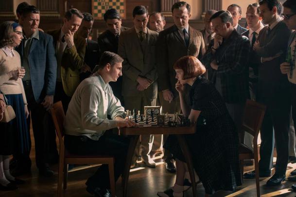 The Queen’s Gambit: První ukázka potvrzuje, že i šachy mohou přinést strhující drama | Fandíme serialům