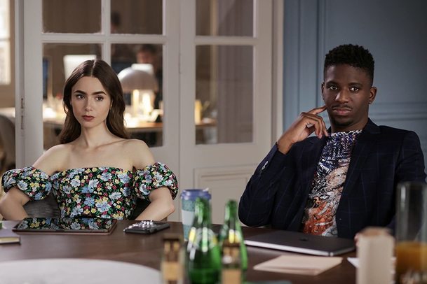 Emily in Paris: Tvůrce Sexu ve městě přichystal nový vztahový seriál pro Netflix | Fandíme serialům
