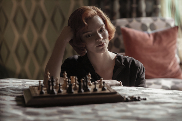 Dámský gambit: Jak vznikal šachový hit od Netflixu | Fandíme serialům