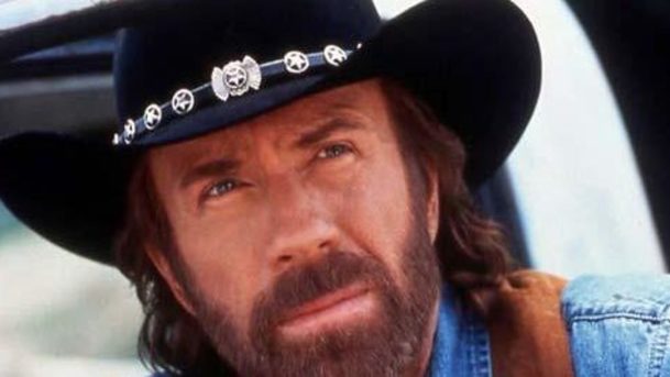 Chuck Norris posvětil natáčení nového Walker Texas Rangera | Fandíme serialům