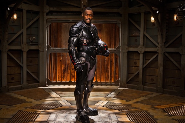 Above the Below: Idris Elba bojuje o přežití ve vesmírném modulu | Fandíme filmu