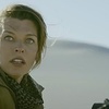 Monster Hunter: Milla Jovovich s rotačním kulometem se pouští do prvního střetu s písečným monstrem | Fandíme filmu