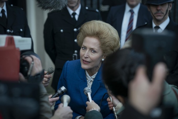 Koruna 4: První pohled na královskou svatbu a Margaret Thatcher | Fandíme serialům