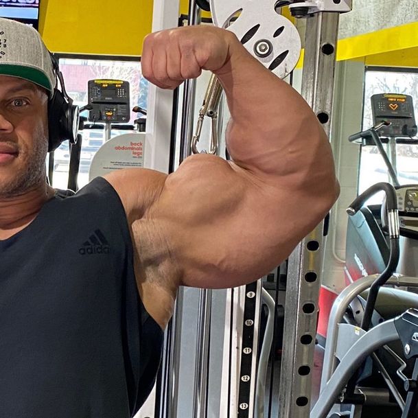 The Rock chystá snímek o kulturistovi, který v soutěži Mr. Olympia zastínil i Schwarzeneggera | Fandíme filmu