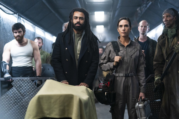 Snowpiercer: Ledová archa pokračuje v jízdě zamrzlým světem v nové upoutávce | Fandíme serialům