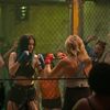 Chick Fight: Bella Thorne a Malin Åkerman si to rozdají v tvrdém zápase v kleci | Fandíme filmu