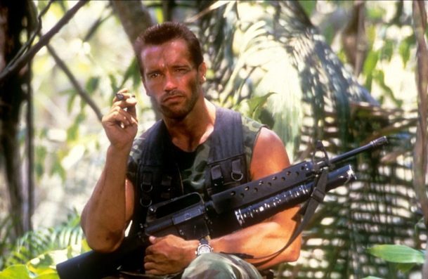 Vetřelec: James Cameron chtěl dát dohromady Sigourney Weaver a Arnolda Schwarzeneggera | Fandíme filmu