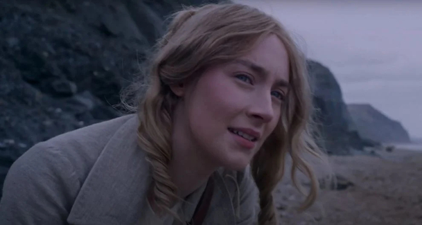 Ammonite: Saoirse Ronan a Kate Winslet prožívají i v nejnovějším traileru intimní chvilky | Fandíme filmu