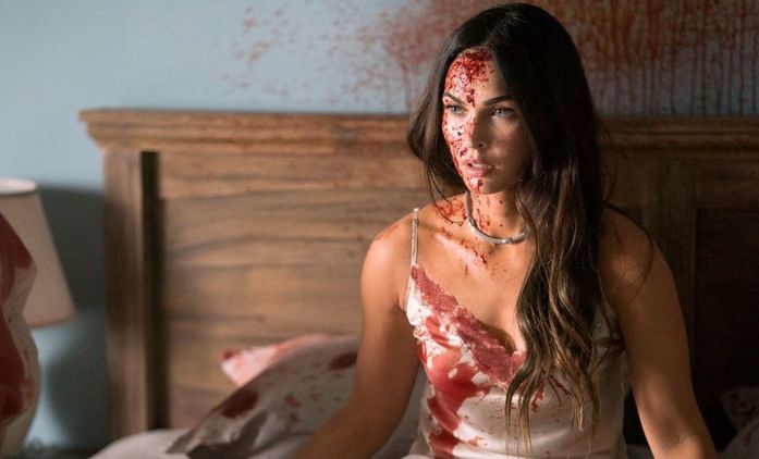 Till Death: Zkrvavená a spoutaná Megan Fox bojuje na prvních fotkách o život | Fandíme filmu