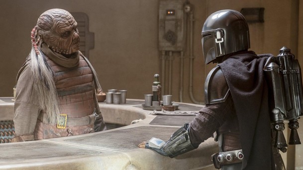 The Mandalorian: je tak oblíbený, že ani "Upřímné trailery" se mu moc neposmívají | Fandíme serialům