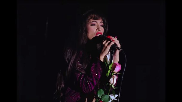 Selena: Cesta ke slávě: Tragický příběh slavné zpěvačky převypráví Netflix | Fandíme serialům