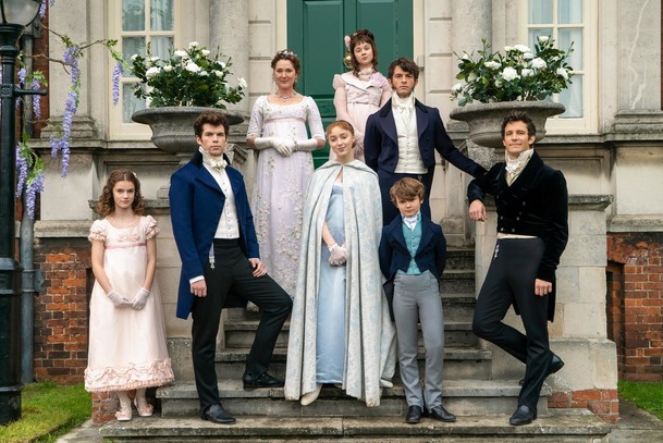 Bridgertonovi: Autorka seriálových Chirurgů připravila kostýmní drama | Fandíme serialům