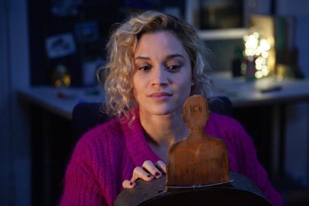 The Advent Calendar: Hororová novinka o adventním kalendáři, který má krvavé následky | Fandíme filmu