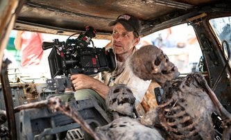 Army of the Dead: Zack Snyder si pro nás připravil šílené zombie orgie | Fandíme filmu