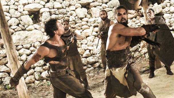 Hra o trůny: Jason Momoa se po své roli zadlužil a s rodinou hladověl | Fandíme serialům