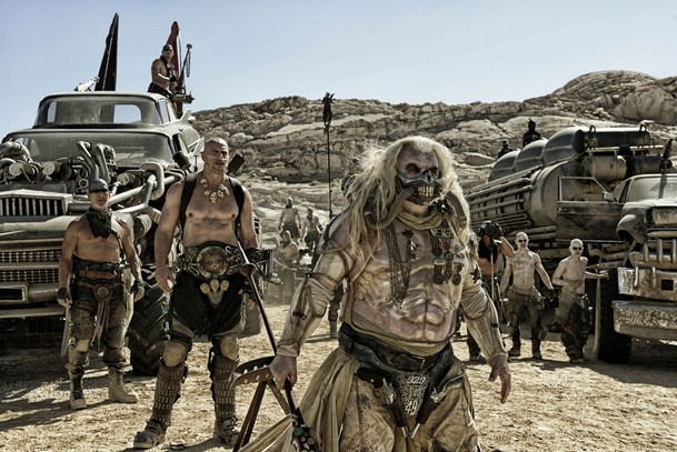 Zemřel Hugh Keays-Byrne, Immortan Joe z posledního Šíleného Maxe | Fandíme filmu