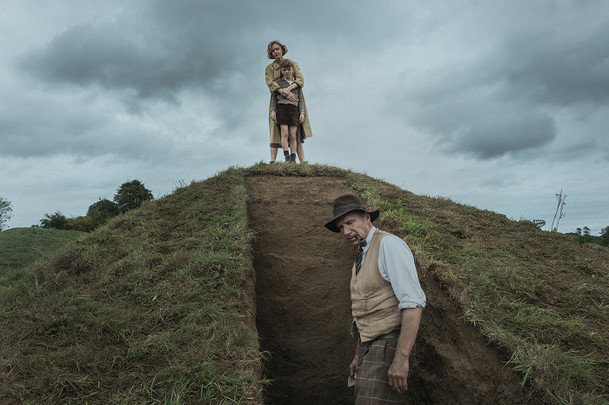 Vykopávky: Druhá světová válka klepe na dveře a nečekaný objev rozvíří emoce | Fandíme filmu