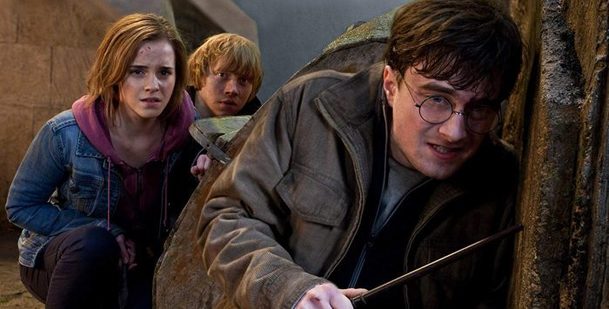 Harry Potter: Daniel Radcliffe vzpomíná na natáčení s náruživou opicí a zvýšenou spotřebou hůlek | Fandíme filmu