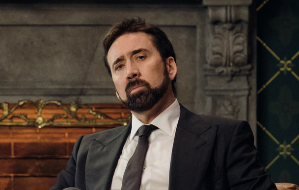 Dějiny nadávání: Nicolas Cage odhalí divákům historii sprostých slov | Fandíme serialům