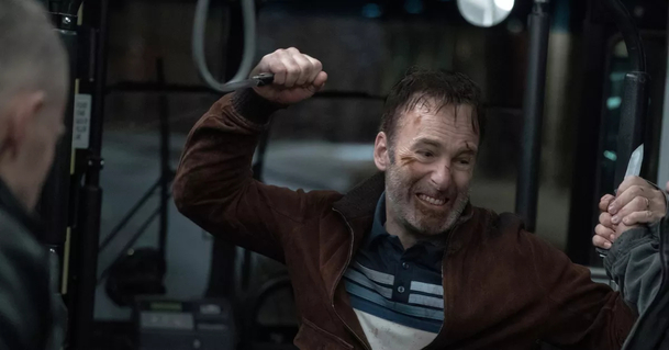 Nobody: Bob Odenkirk kosí padouchy ve stylu Johna Wicka | Fandíme filmu