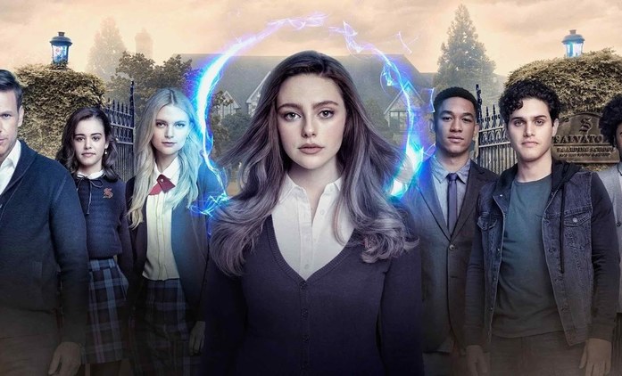 Legacies: CW láká na třetí řadu spin-offu Upířích deníků první upoutávkou | Fandíme seriálům