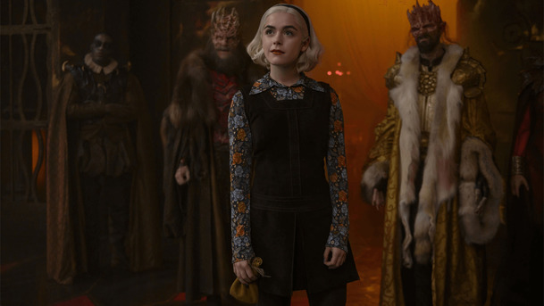 Sabrinina děsivá dobrodružství: Staré známé tety Hilda a Zelda se po letech vracejí na obrazovku | Fandíme serialům